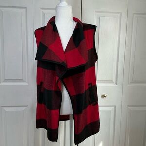 🍓 YACUN Buffalo Plaid Red and Black Sleeveless Vest - Medium
